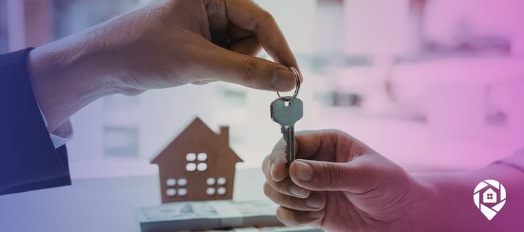 Passing of a key as buyng and selling real estate representation.
